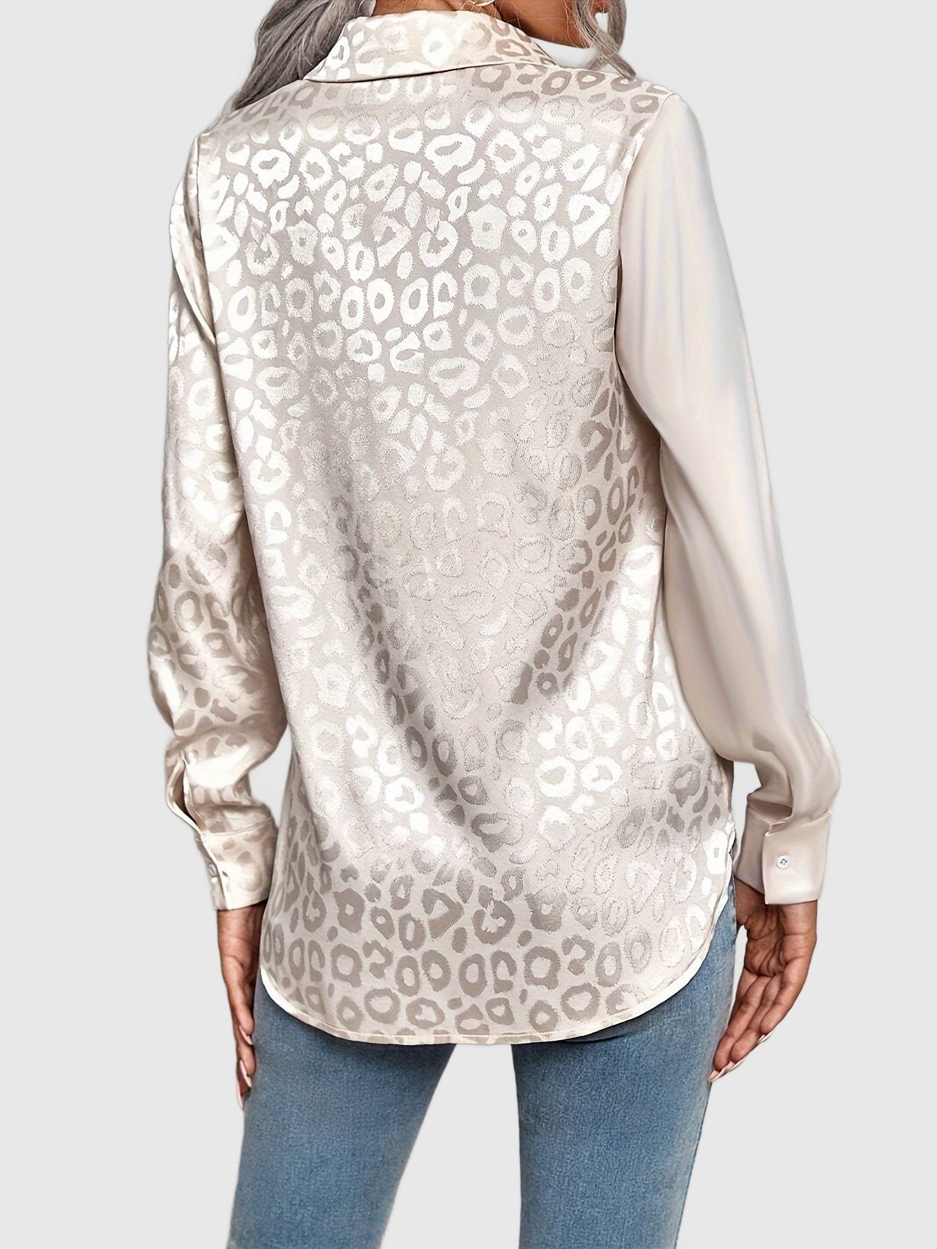 Amar™ Gwendolyn - חולצת סאטן דו-גוונית עם הדפס ג'קארד מנומר