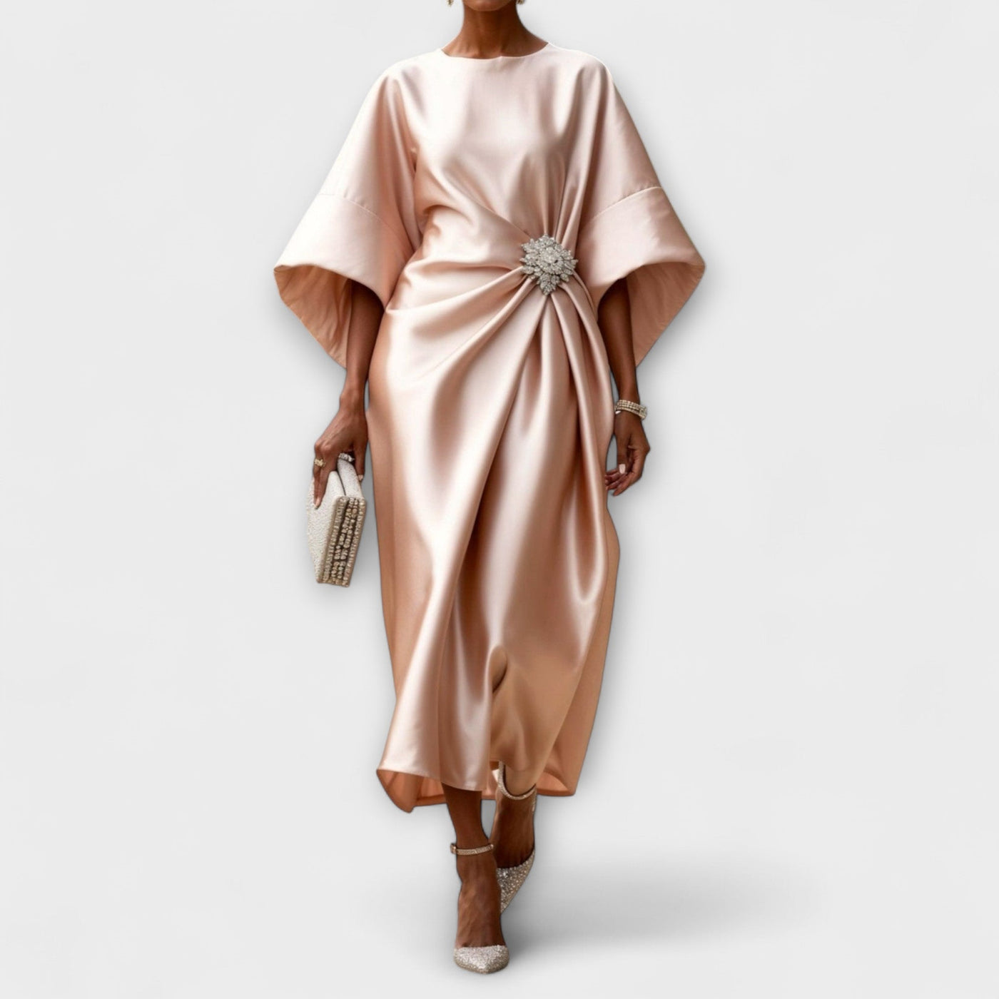 שיר | שמלת ערב אלגנטית בנפילה מושלמת וזוהר עדין