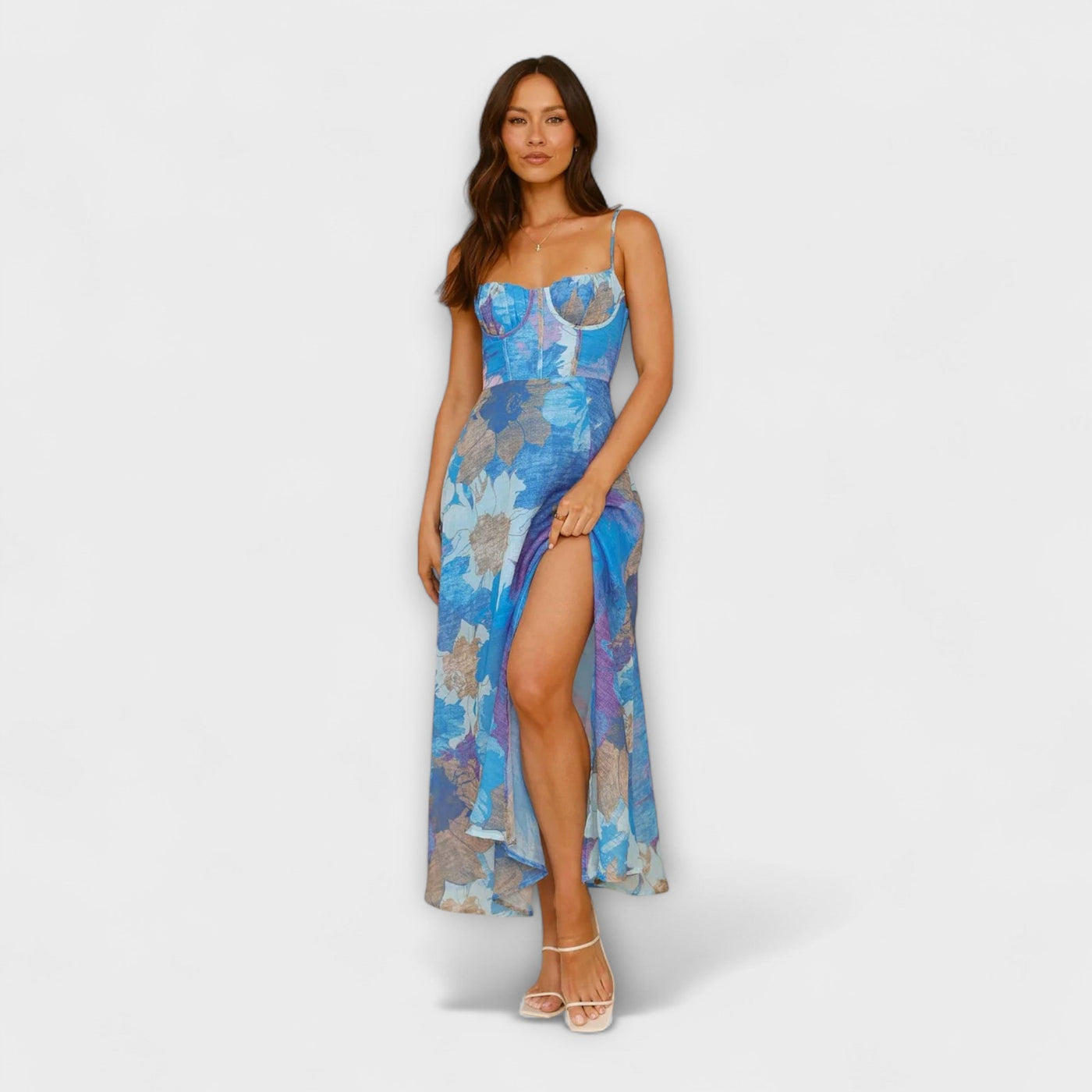 ליאור | שמלת פרחים אלגנטית ונועזת