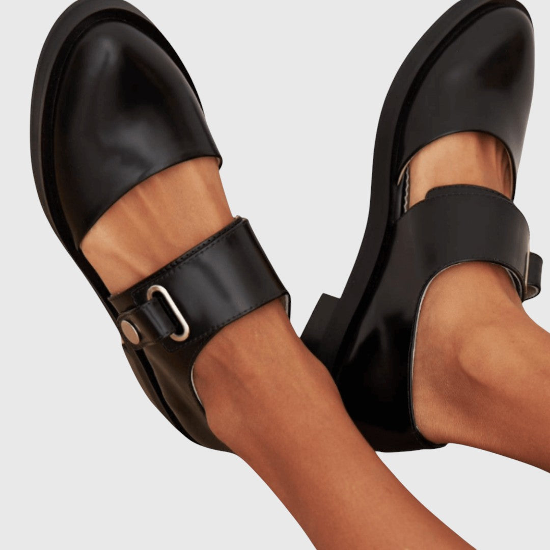 לינה - נעלי מרי ג'יינס עם סגירה בקליפס