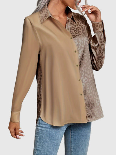 Amar™ Gwendolyn - חולצת סאטן דו-גוונית עם הדפס ג'קארד מנומר