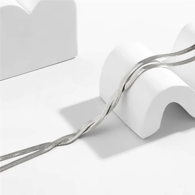 שרשרת נחש מתכווננת בעיצוב אלגנטי