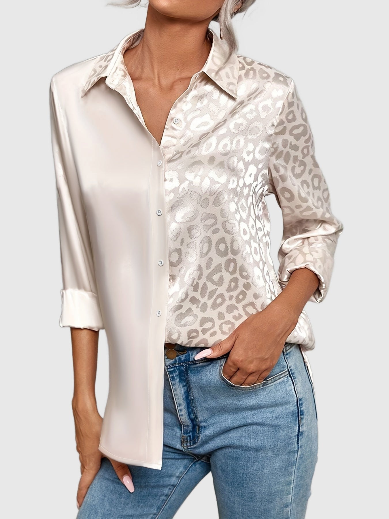 Amar™ Gwendolyn - חולצת סאטן דו-גוונית עם הדפס ג'קארד מנומר