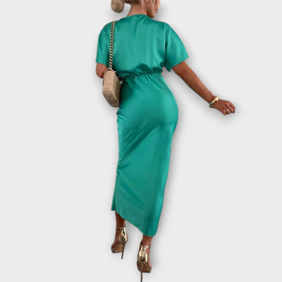 אסתר | שמלת סאטן ארוכה עם מחשוף V ועיצוב קלאסי לאירועים מיוחדים