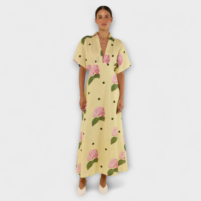 אלישבע | שמלת פולקה דוט אלגנטית ומחמיאה