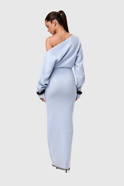 Amar Eliana – שמלת סוודר חושפת כתף