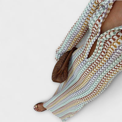 יהודית | שמלת מקסי נשפכת עם מחשוף V ארוך ושרוולים ארוכים לחופשה אלגנטית