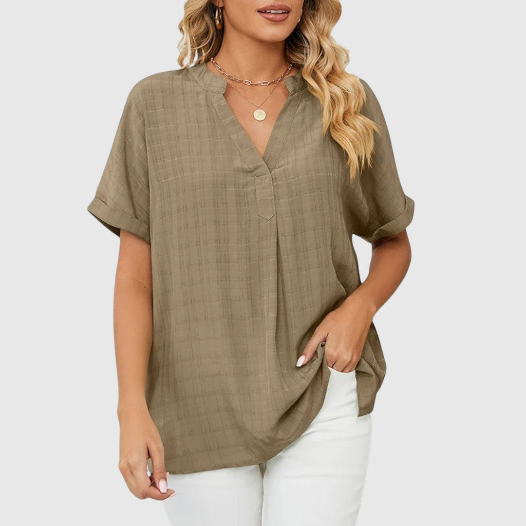 Amar Vered – חולצת טי אלגנטית עם צווארון וי