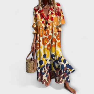 שרית | שמלת מקסי פרחונית ומחמיאה