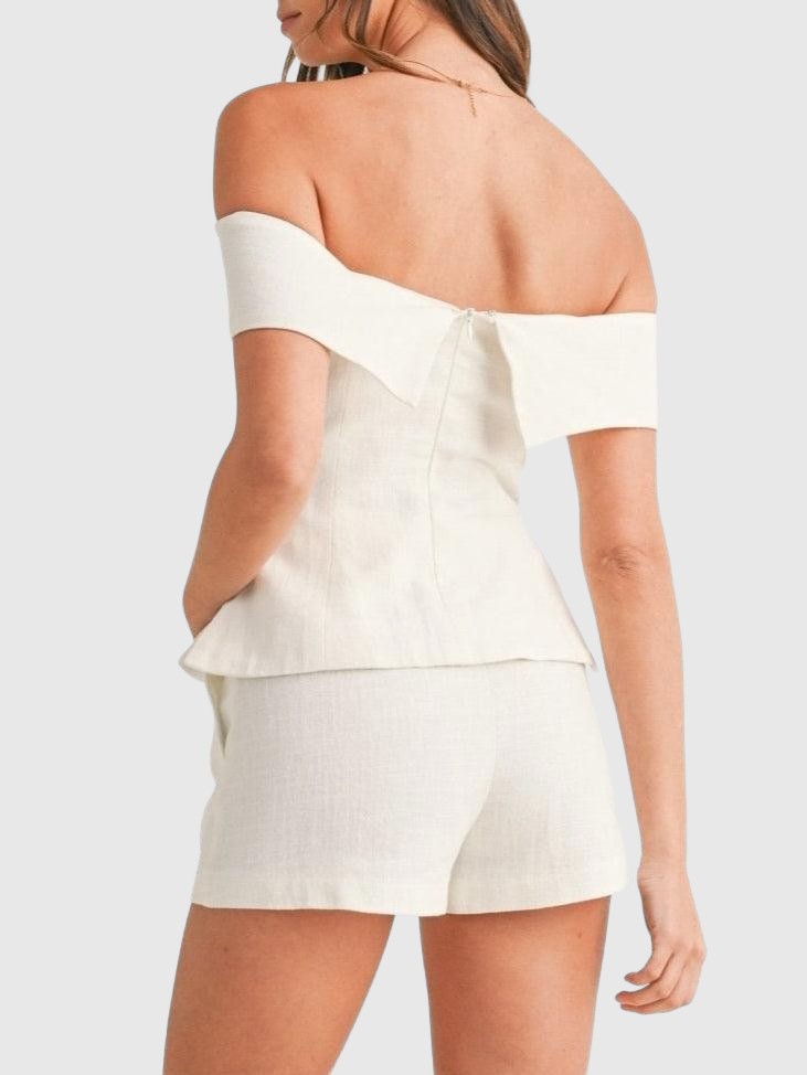 Amar™ Hadar - חולצת אוף-שולדר קז'ואל ומכנסיים קצרים