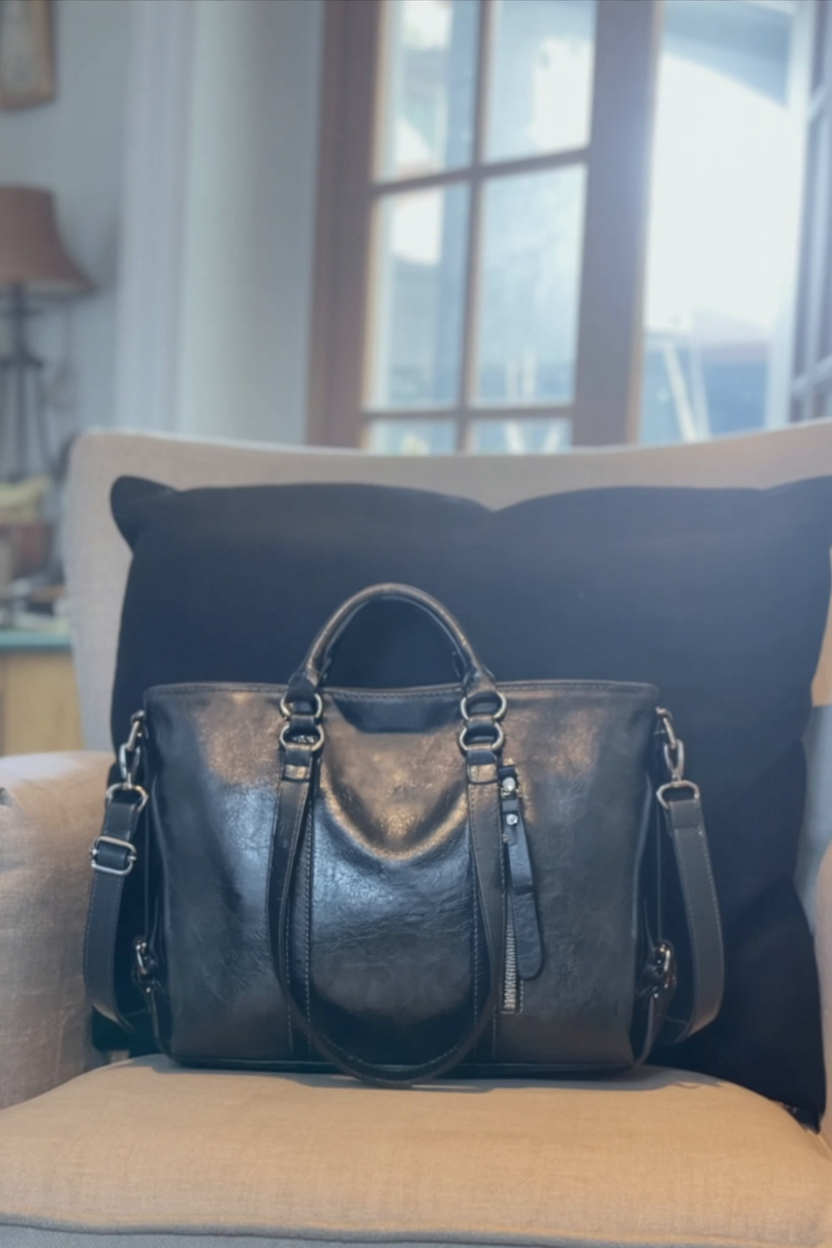 <p>לקוחות אוהבים את מרים ונועה</p>