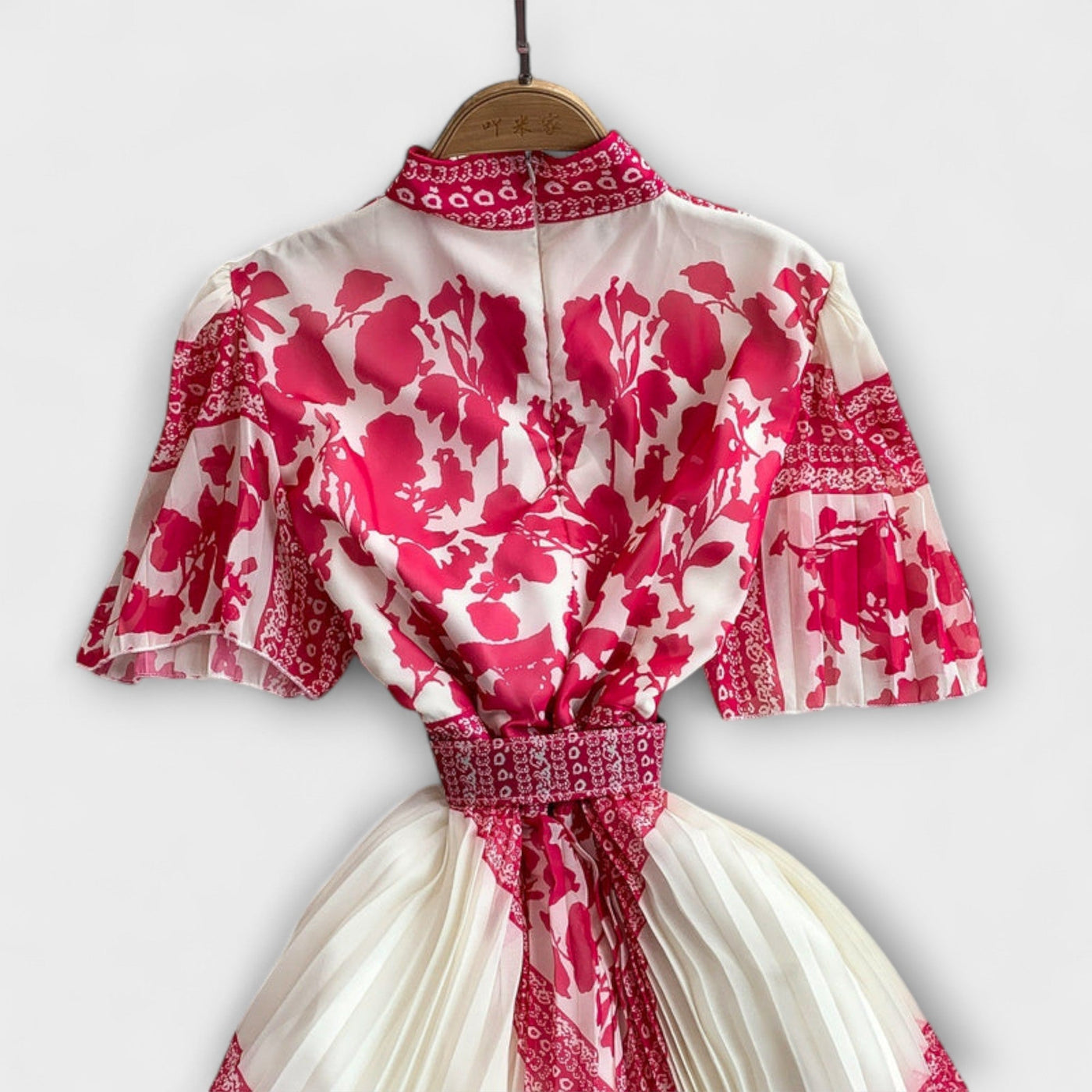 רינה | שמלת שיפון אלגנטית ונשית בהשראה וינטג’