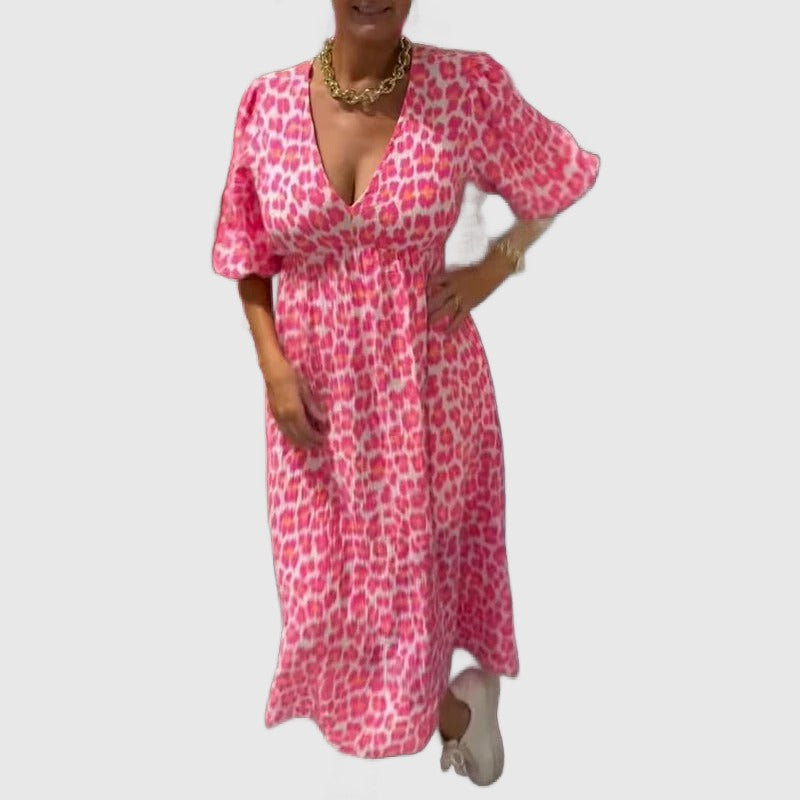 Amar Tjitske - שמלת קיץ עם צווארון V ומכנסיים קצרים